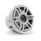 JL Audio M6 Marine-Subwoofer – sattes Bass-Fundament für die Yacht, mit weißem Sport-Grill