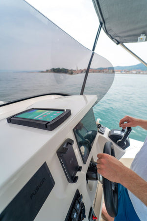 Scanstrut Ladegerät Catch SC-CW-08F Ladeschale für kabelloses Laden von Smartphones 10-30V Eingan 2A Ausgang 10W wasserdicht nach IPX6