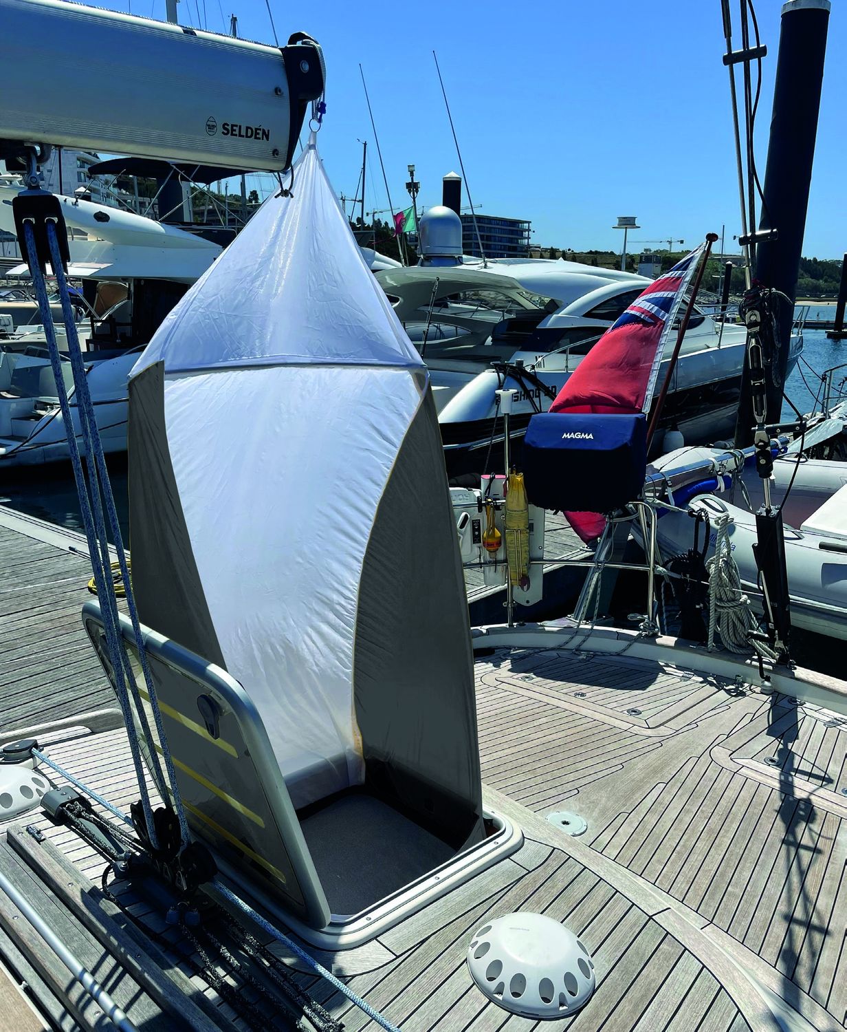 Waterline Design Cabin Breeze – Windsack mit Moskitonetz für Decksluken